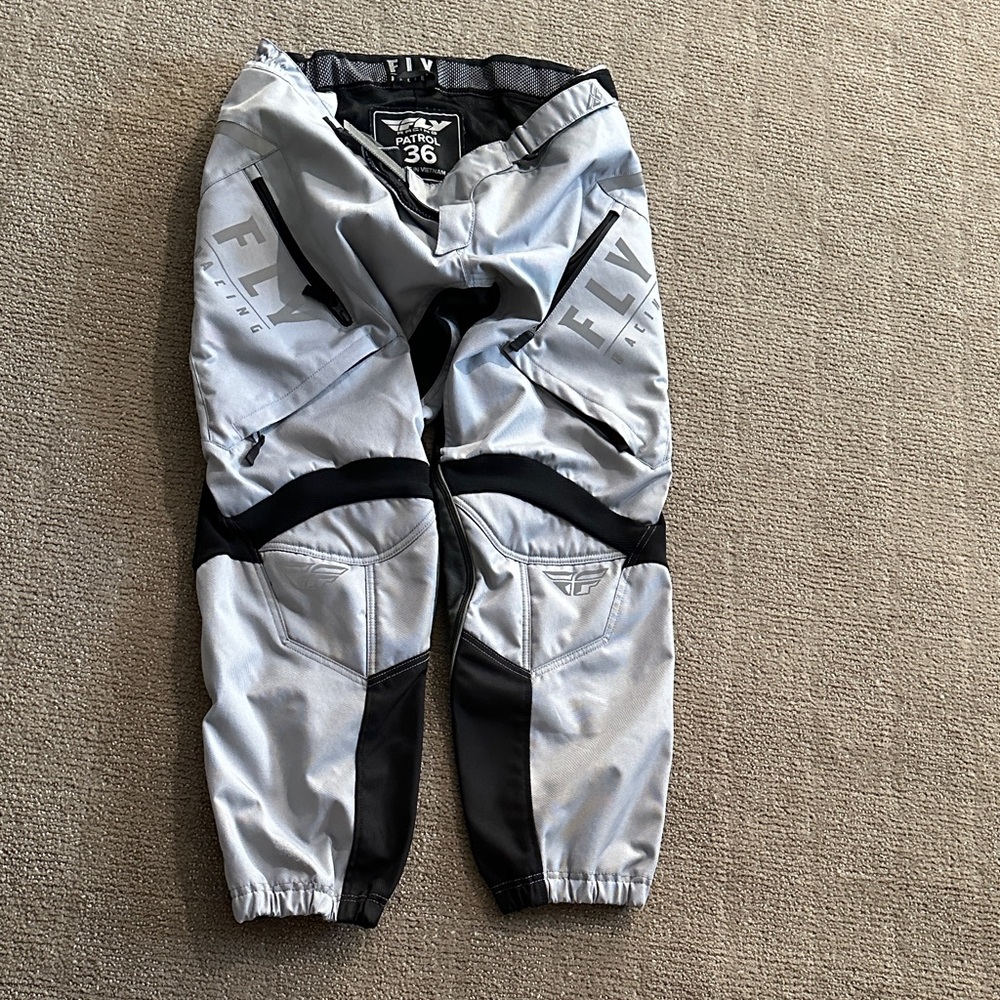 Men's Gray and Black Pants